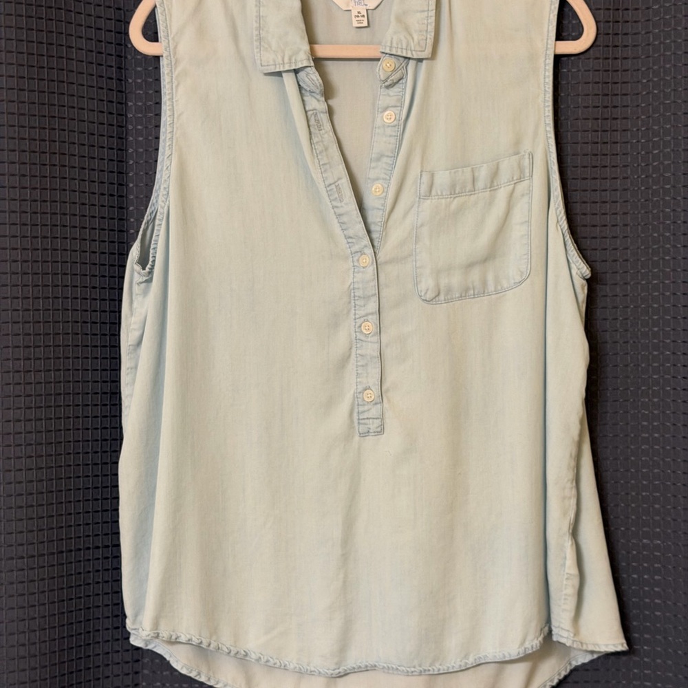 Sleeveless XL Light Blue, Blue Jean  Button-Up Top
